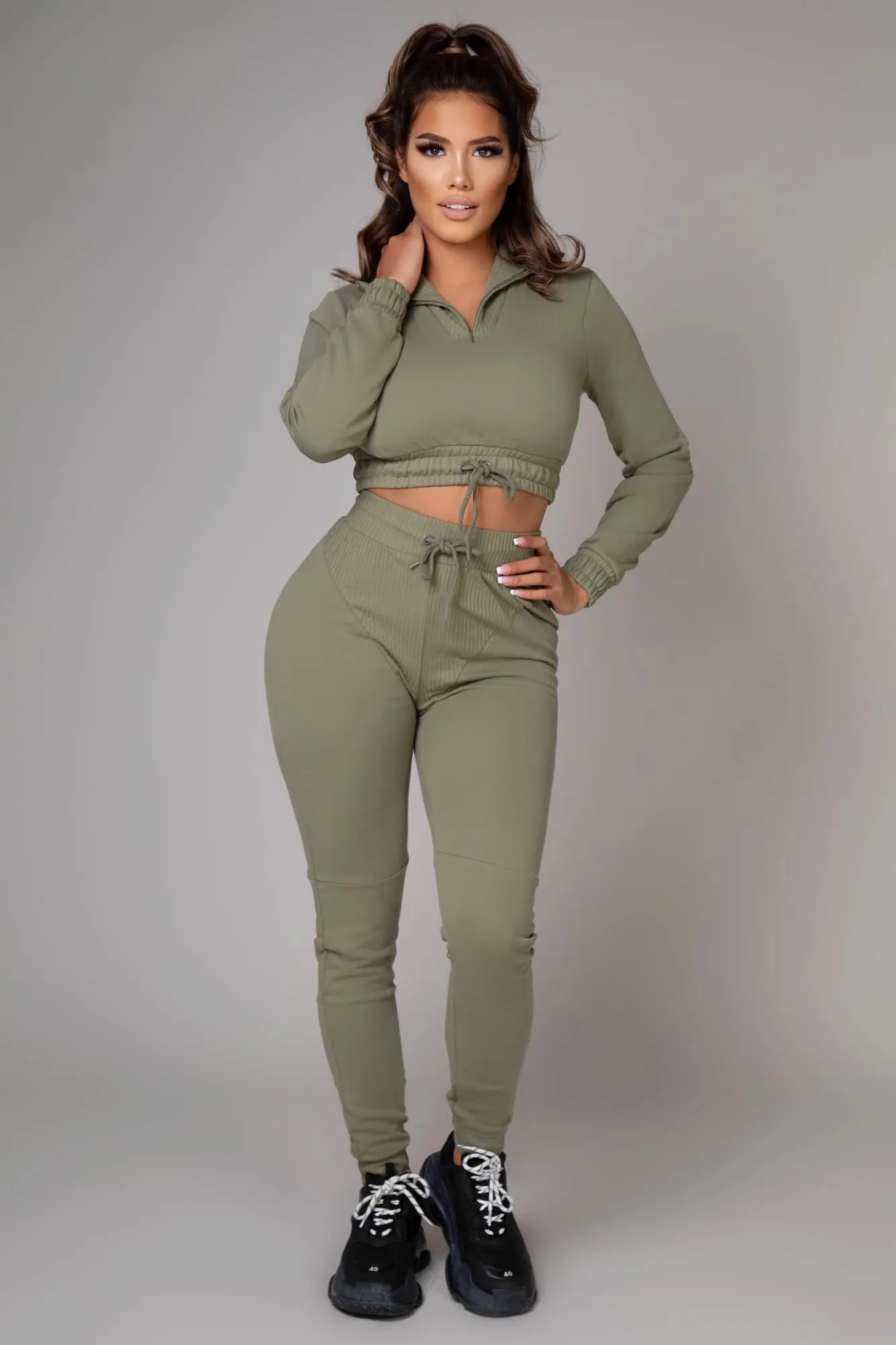 IT'S A VIBE - KHAKI
