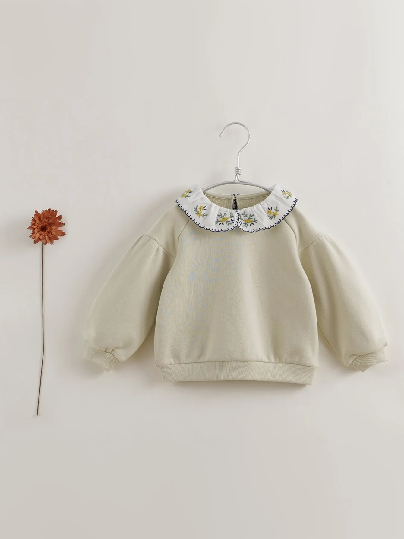 MARC & JANIE Girls Embroidered Lace Collar Sweatshirt 221103